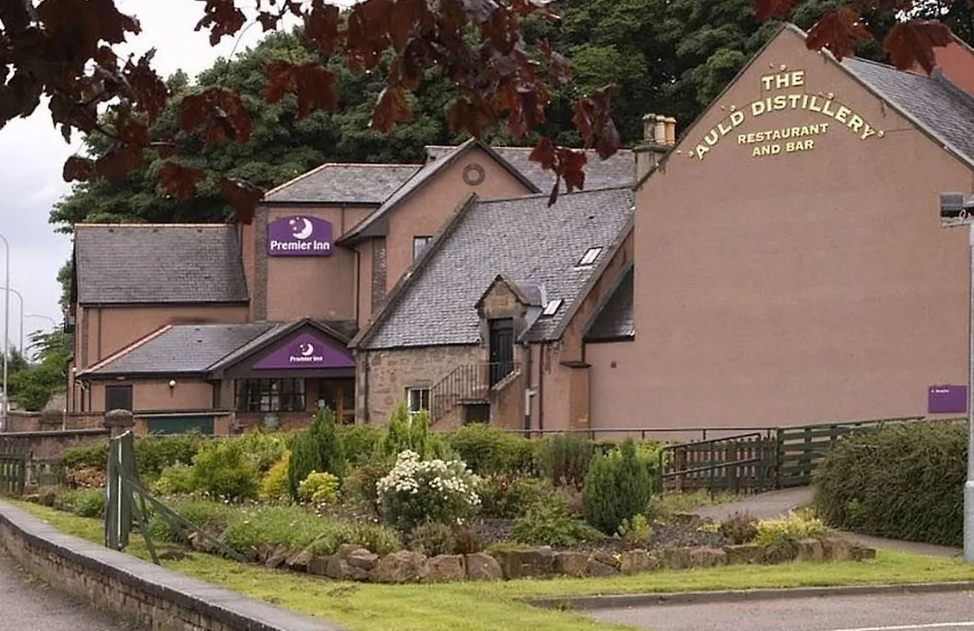 Premier Inn Inverness Centre-1