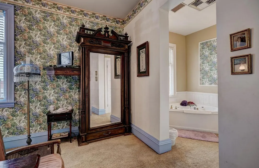 Grandison Inn-1