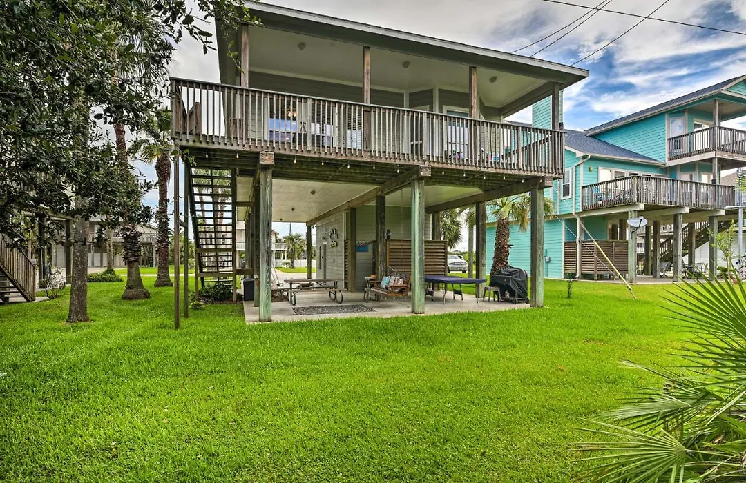 < 1 Mi To Beach: 'Salty Dog' House In Galveston!-1