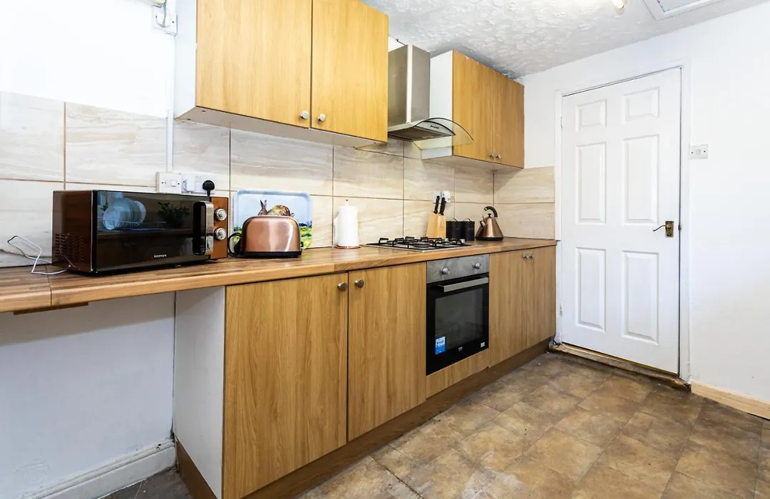 M18 Abbey Hey Guesthouse-1