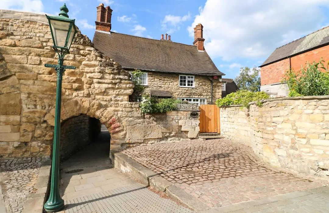 Arch Cottage-1