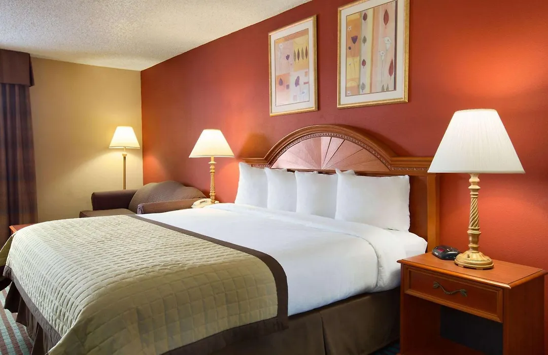 Baymont By Wyndham Oklahoma City Airport-1