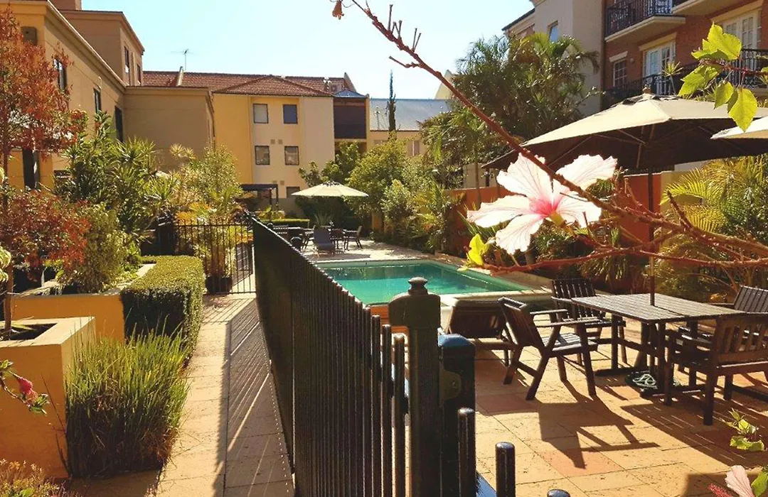 Best Western Northbridge Apartments-1