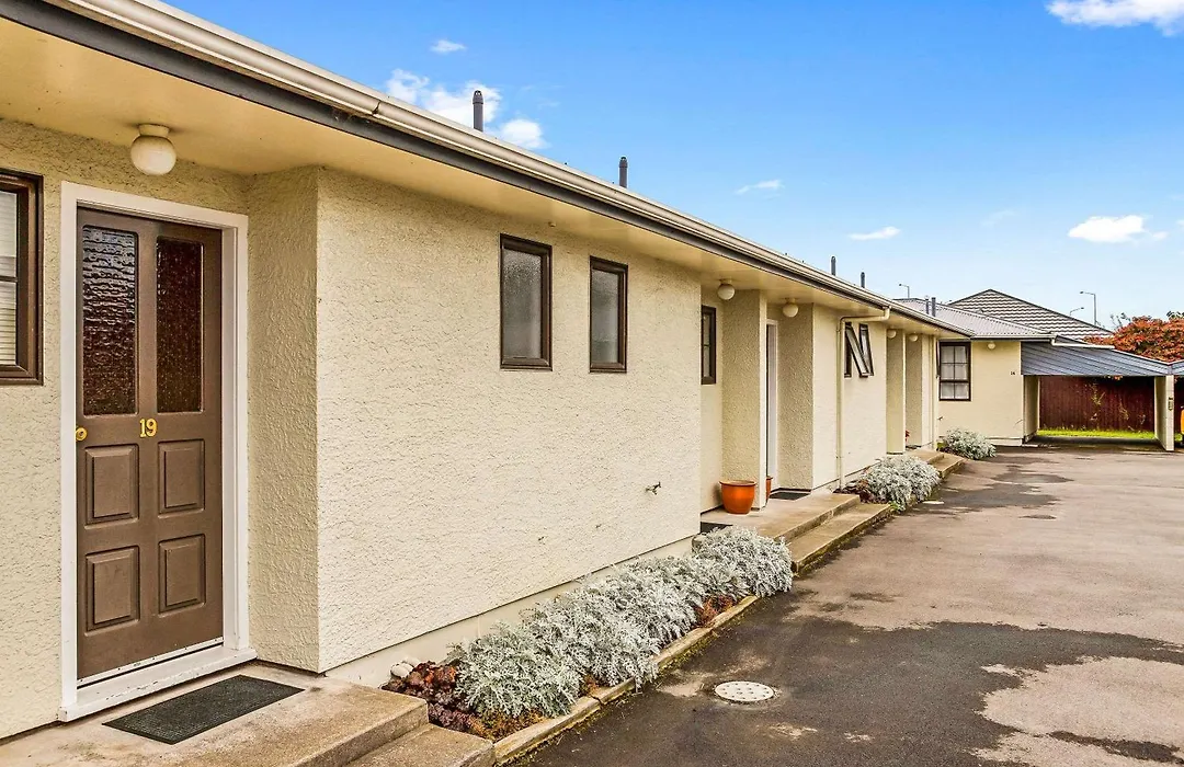 Canterbury Court Motel-1