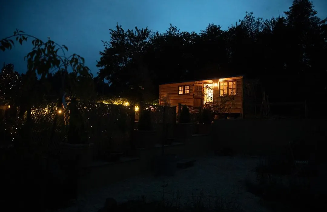 Luxury, Rural Shepherds Hut With Hot Tub Nr Bath-1