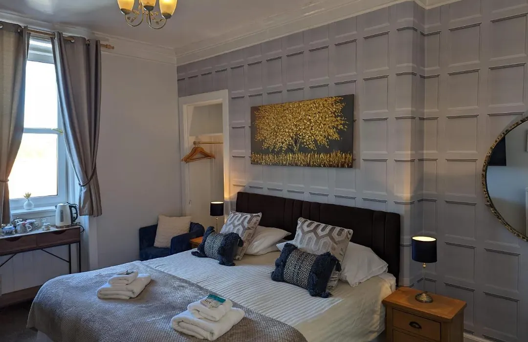 Brig O'Doon Guest House-1