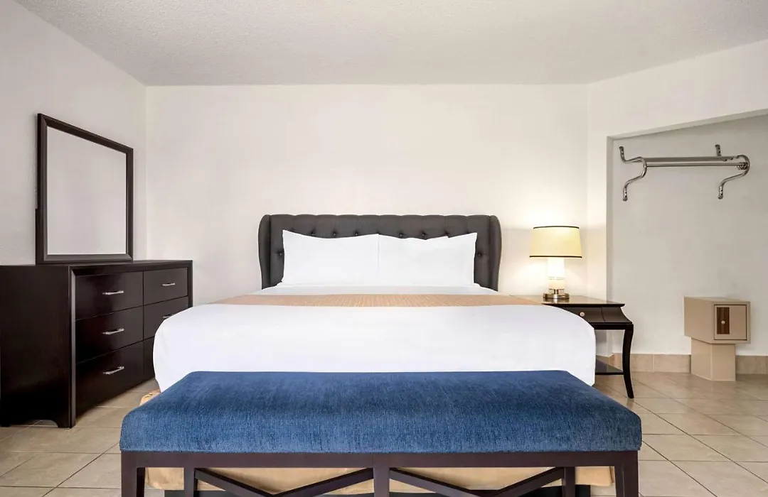 Travelodge By Wyndham Las Vegas-1