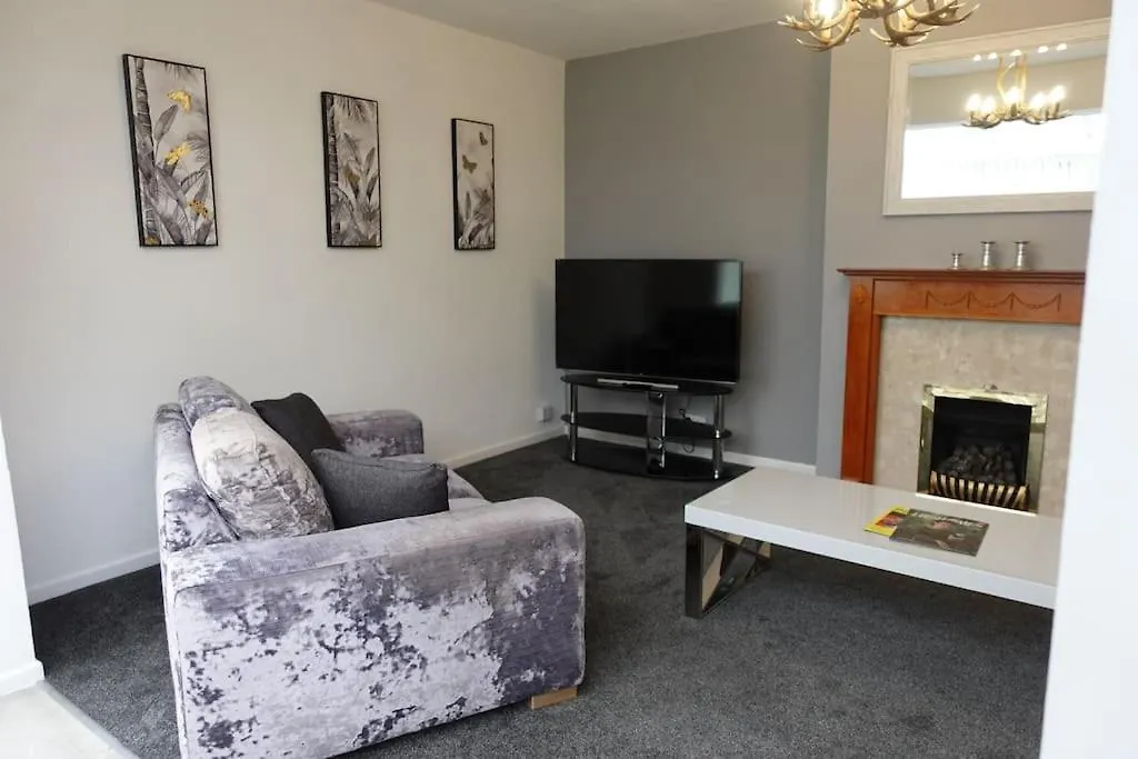 Stylish 3 Bedroom House Near Nec, City Centre-1