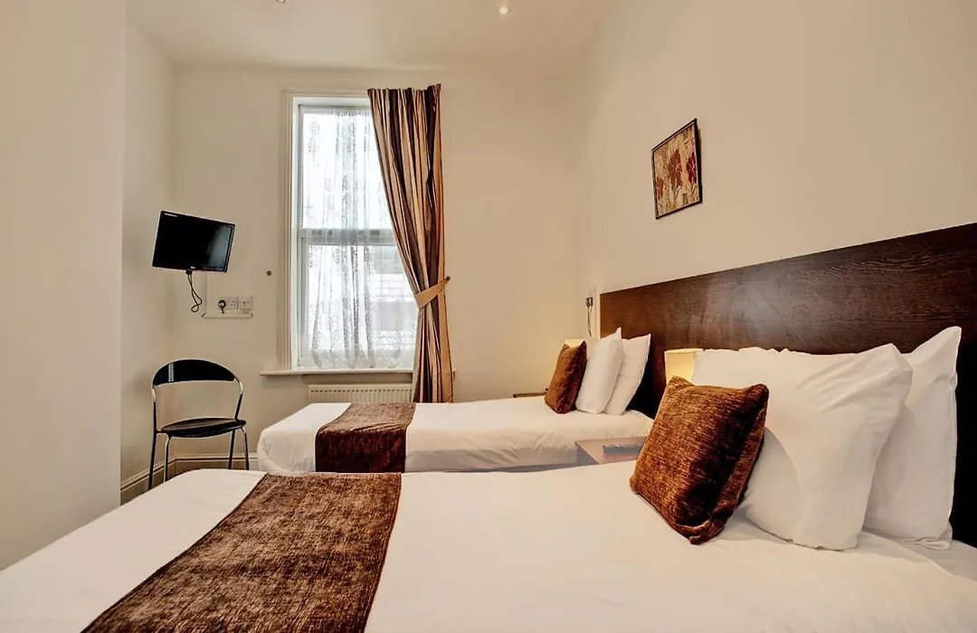 The Waverley Hotel-1