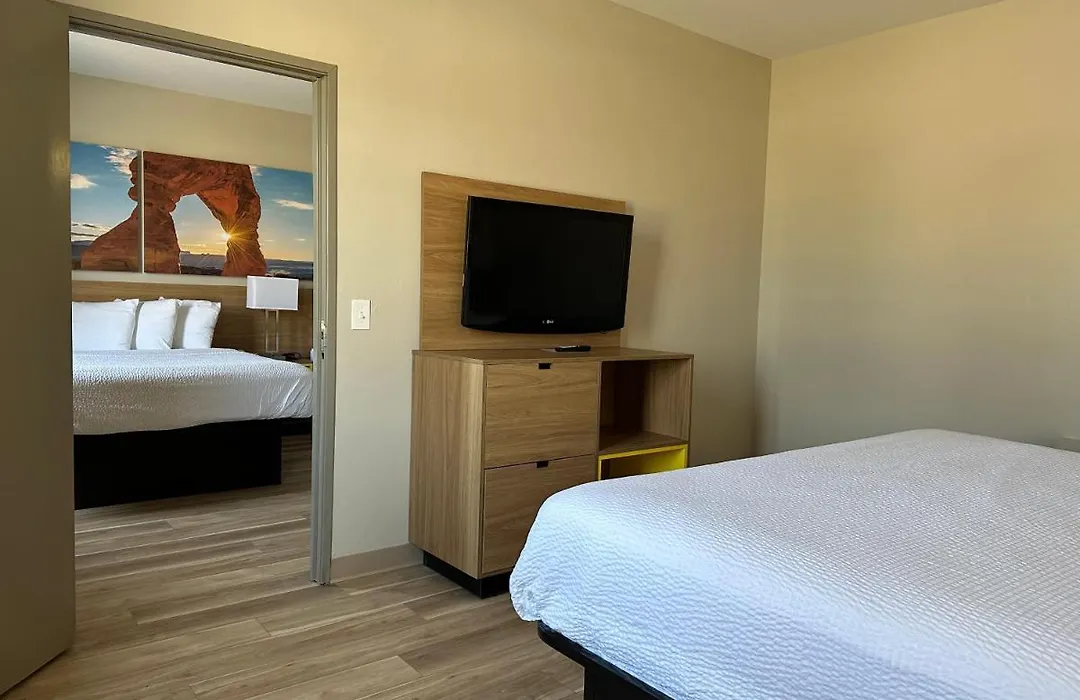 Days Inn By Wyndham Oklahoma City-1