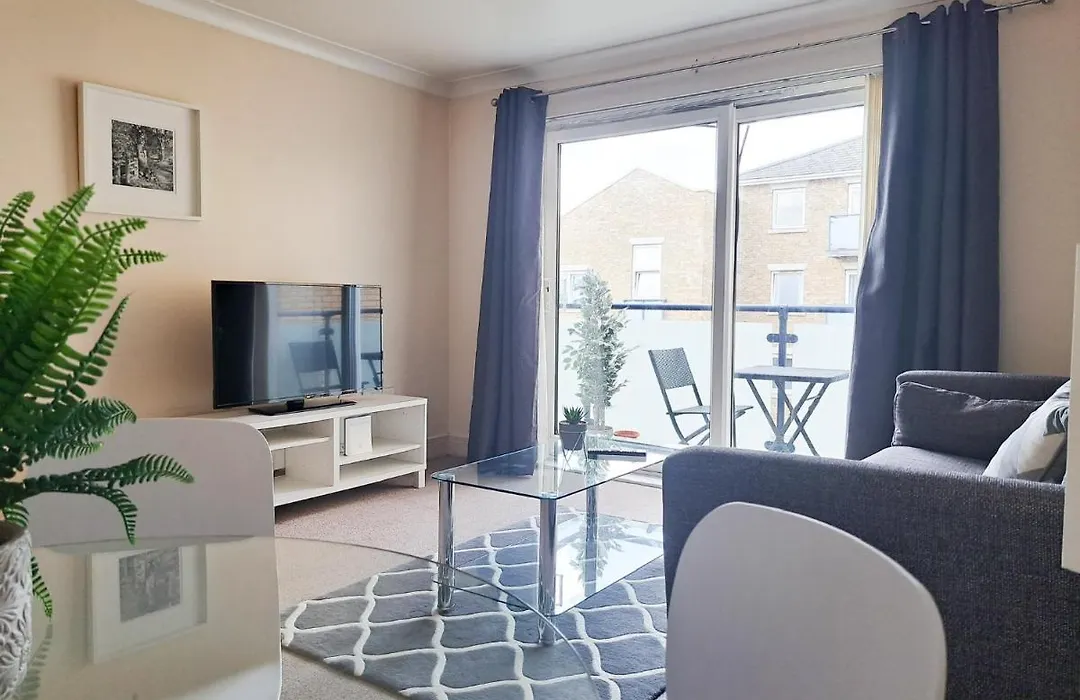 Wimbledon Apartment-1