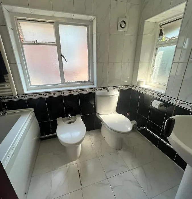 17 Howard Road. Southampton-1