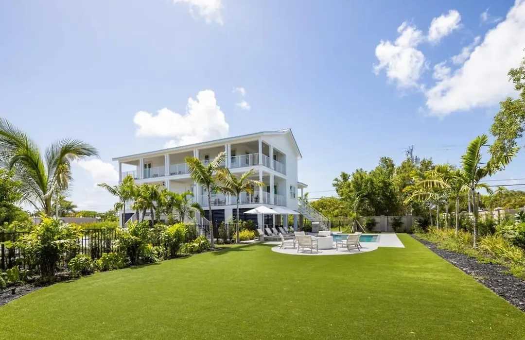 The Crestwood House - Private Heated Pool & Parking-1