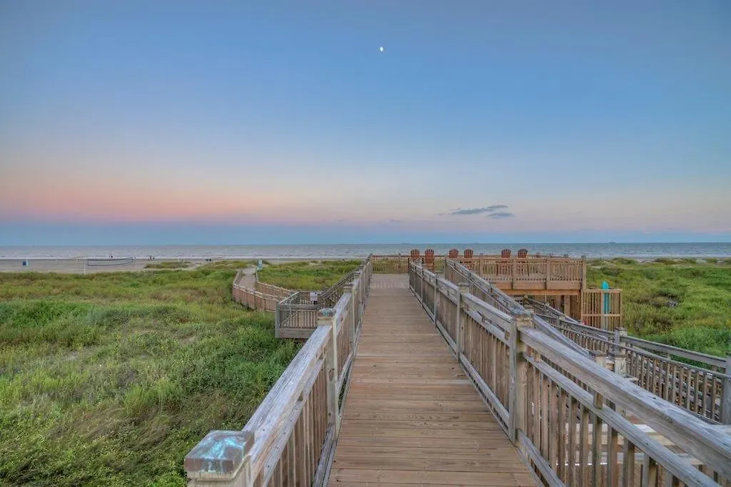 Palisade Palms Oceanfront Condo & 5-Star Amenities-1