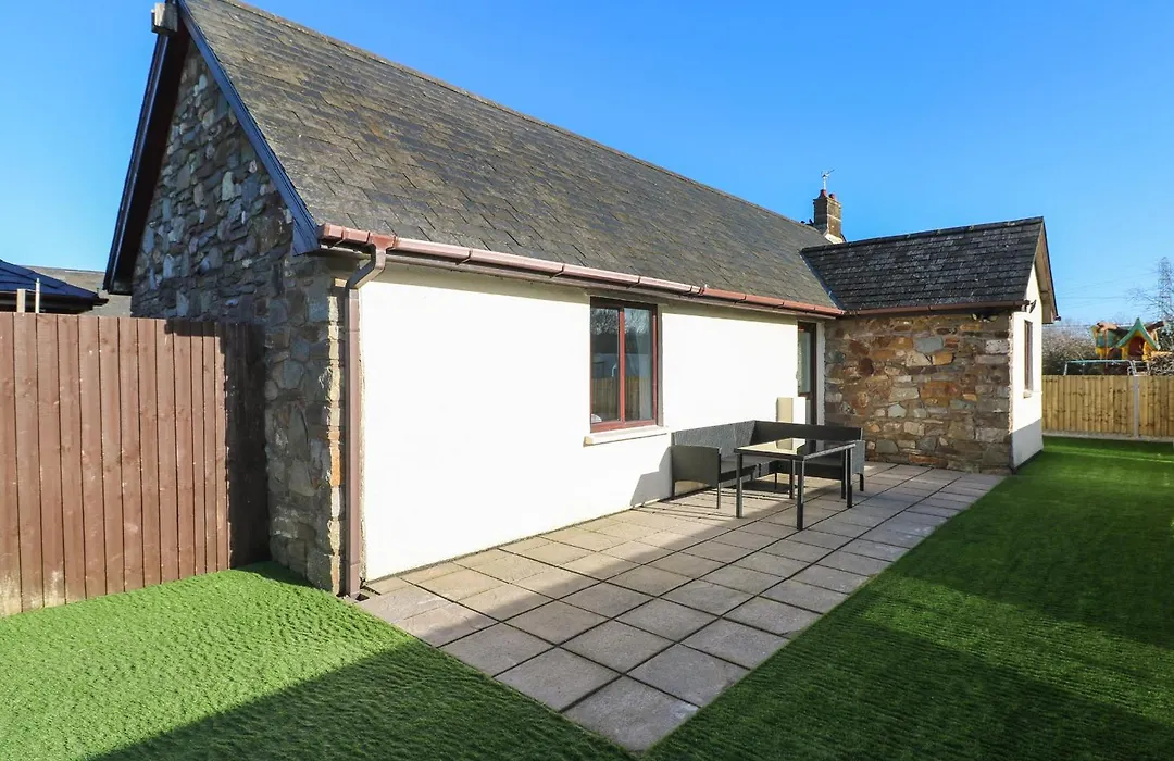 The Old Well Bungalow - Ty Mawr Farm-1