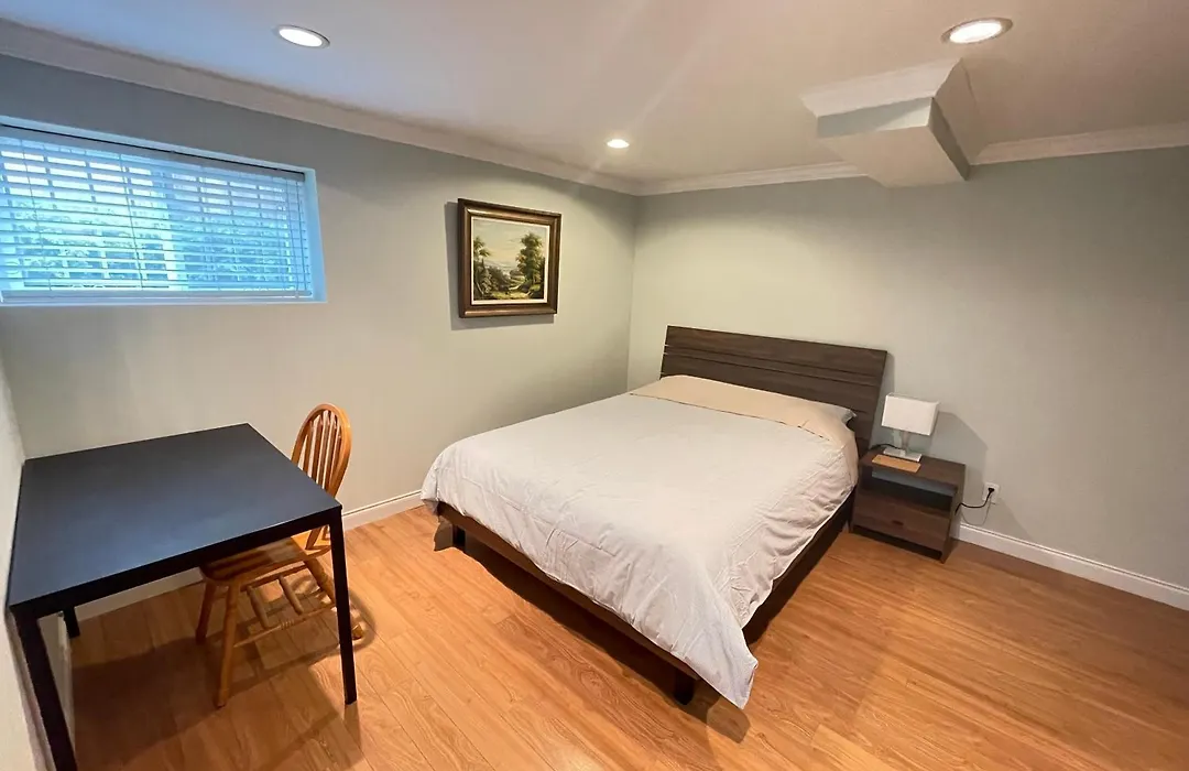 Arbutus Violet Room-1