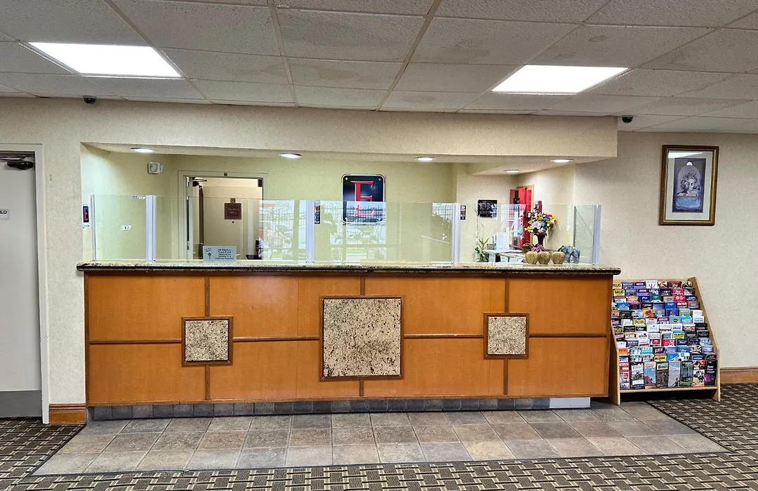 Executive Inn-1