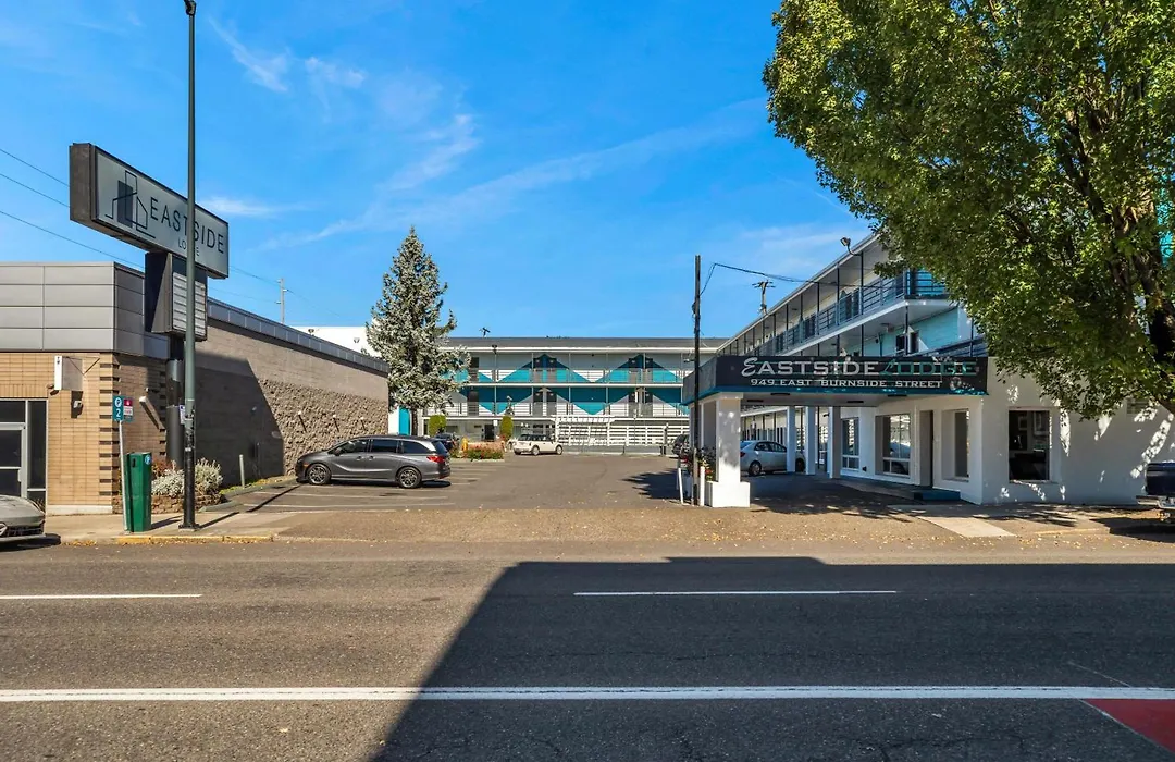 Eastside Lodge-1