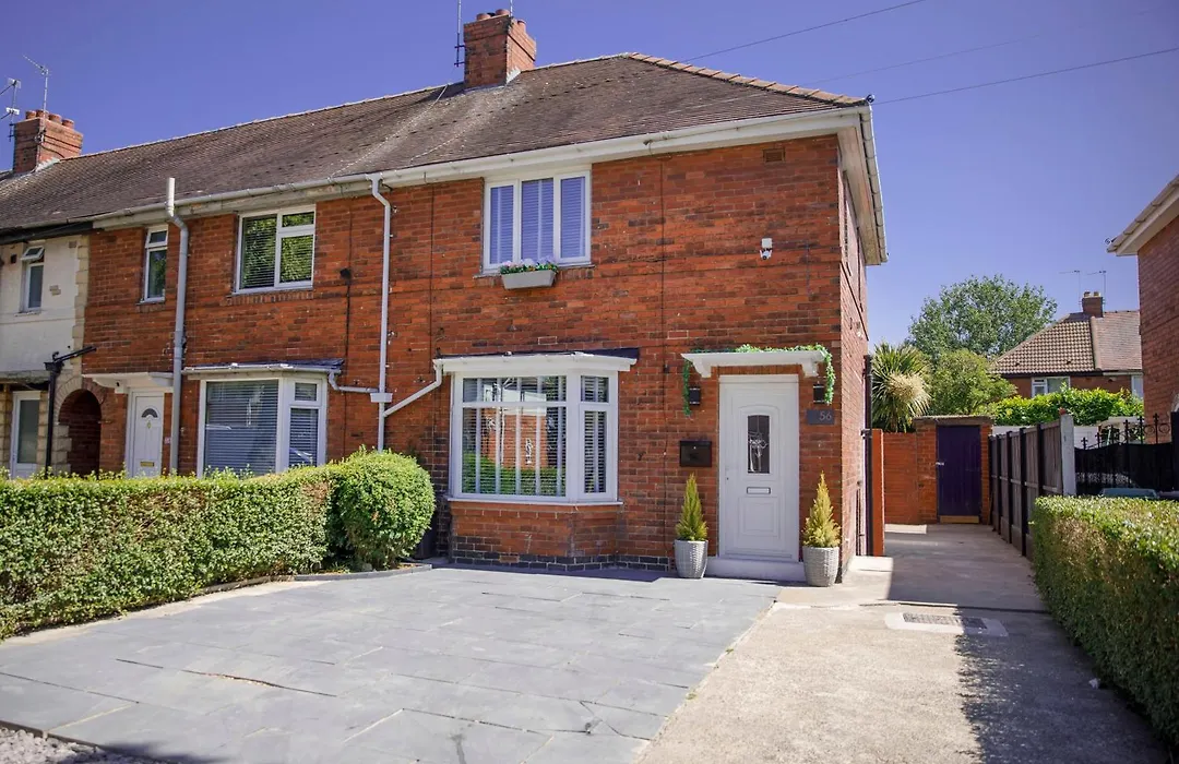 The Dodsworth Modern 4 Bedroom House, Sleeps 8-1