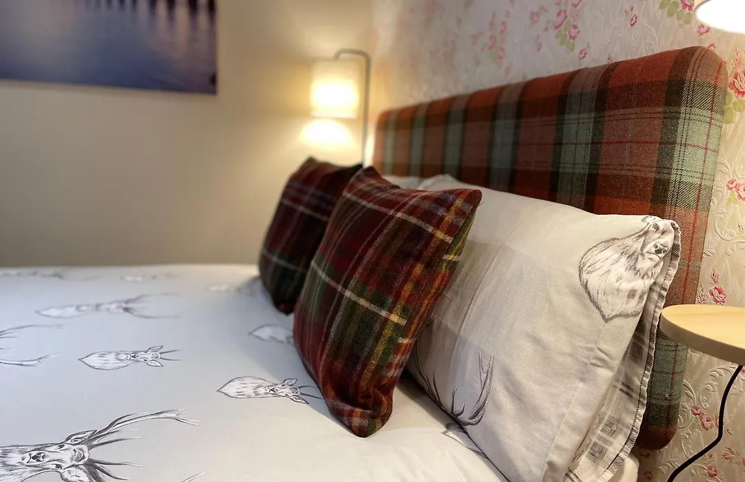 Carisbrooke Guest House-1