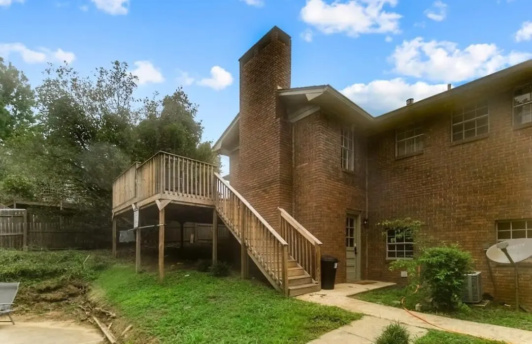 Two Kitchens Family Friendly In Forestdale-1