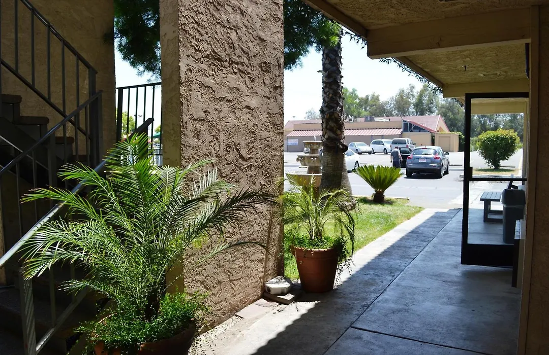 Fresno Inn-1