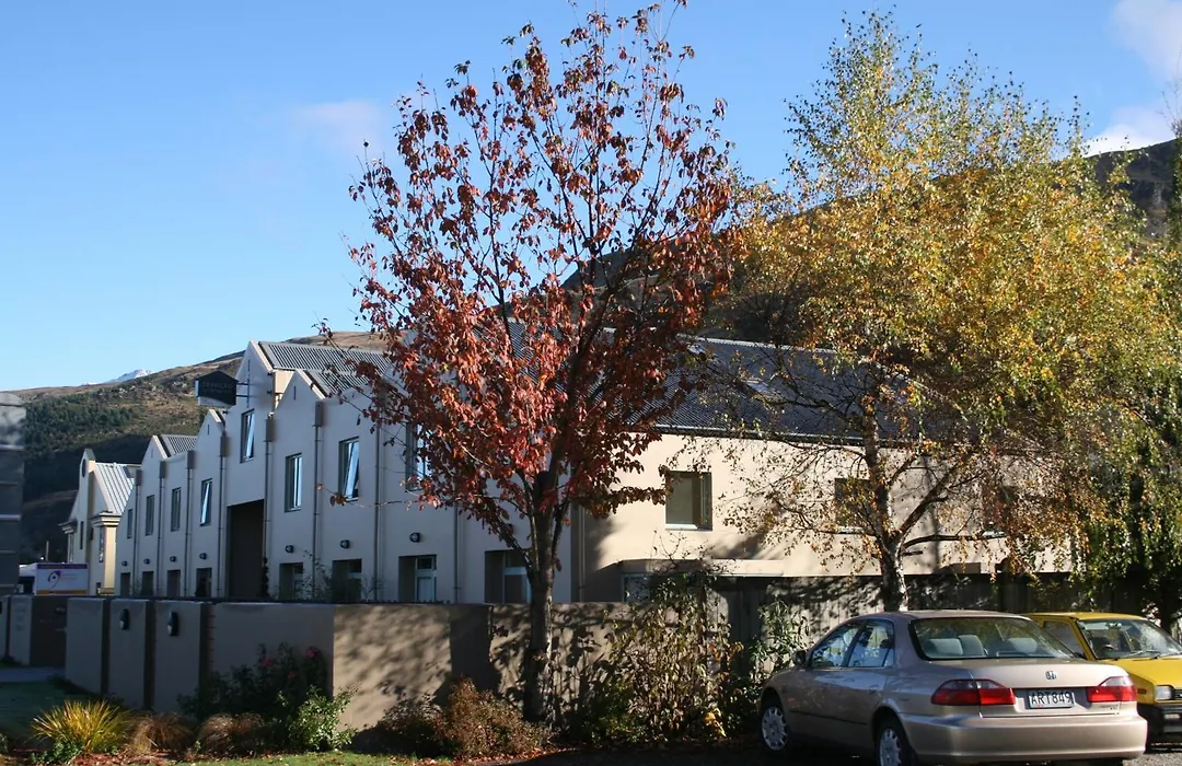 Queenstown Gateway Apartments-1