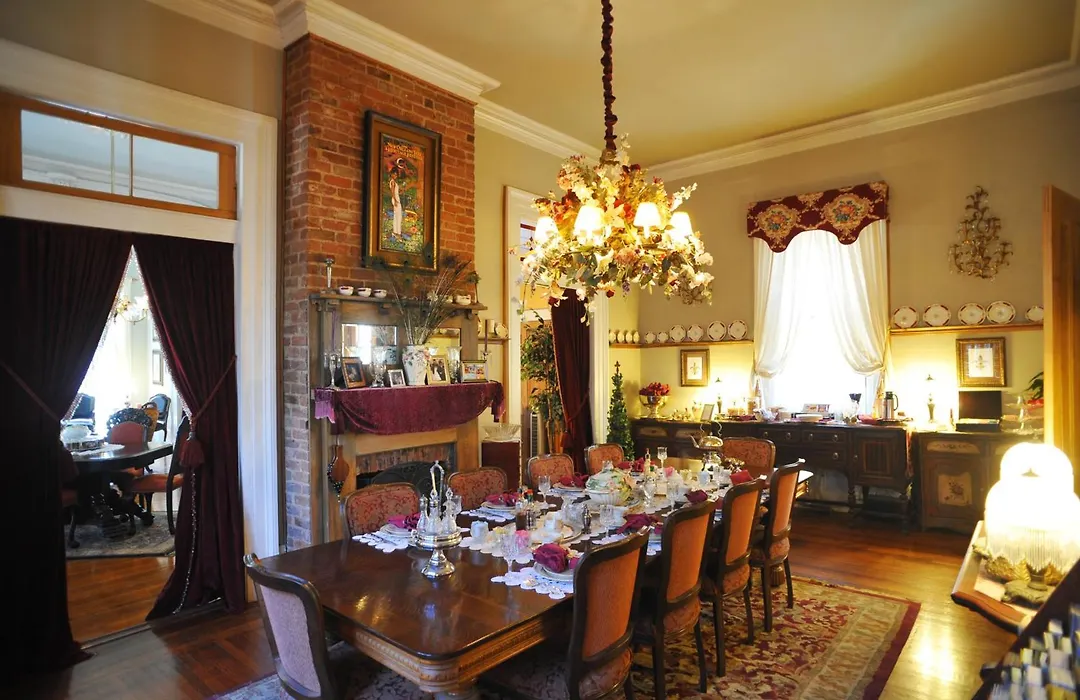 Hh Whitney House - A Bed & Breakfast On The Historic Esplanade-1
