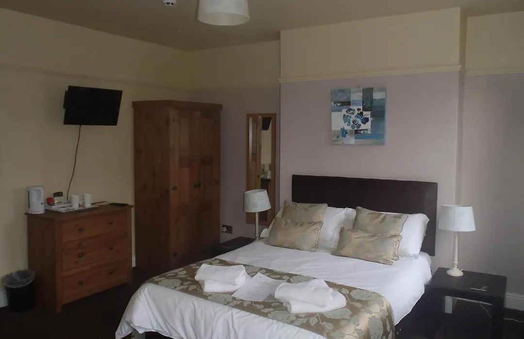 Gillygate Guest House-1