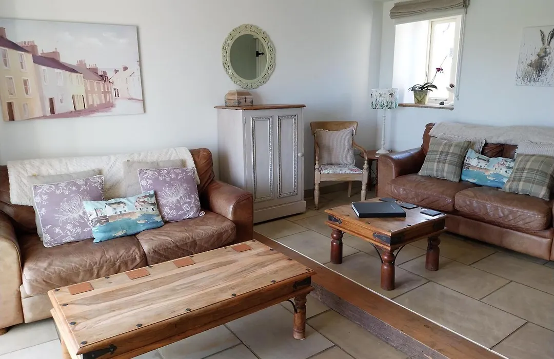 Meadowbeck Holiday Cottages-1