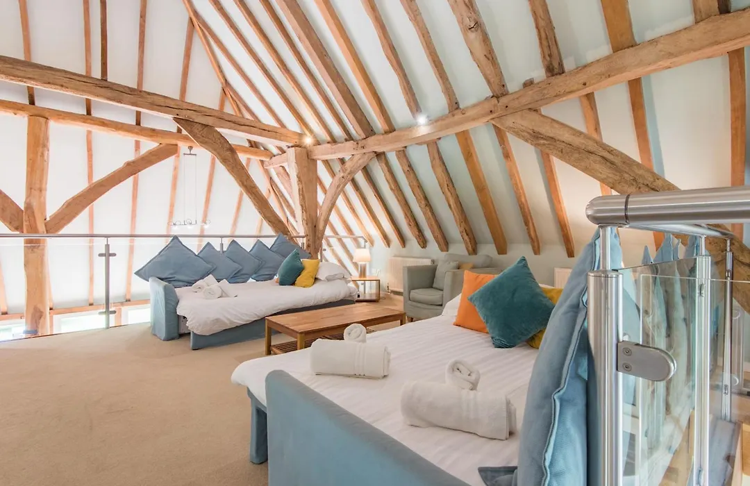 Great Higham Barn Complex By Bloom Stays-1