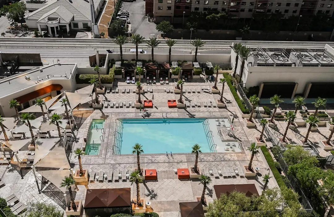 Stripviewsuites At Signature-1