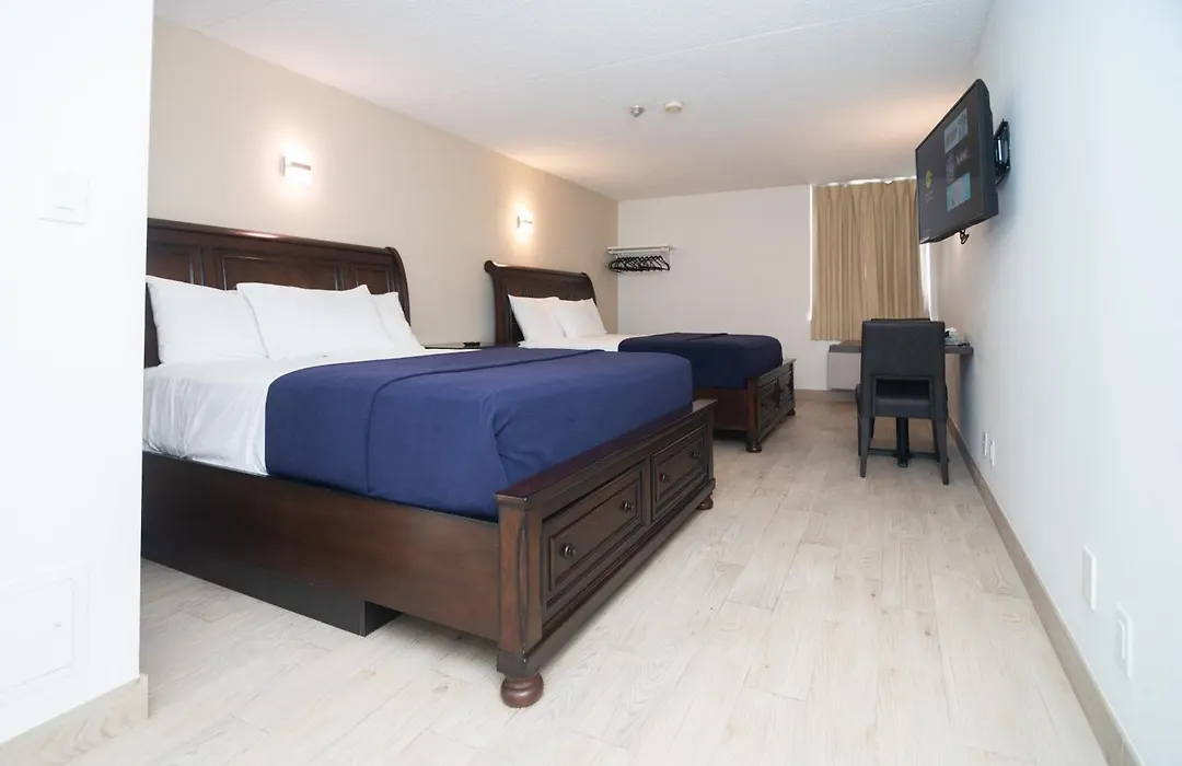Diplomat Inn-1