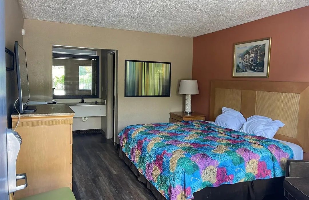 Jax Inn-1