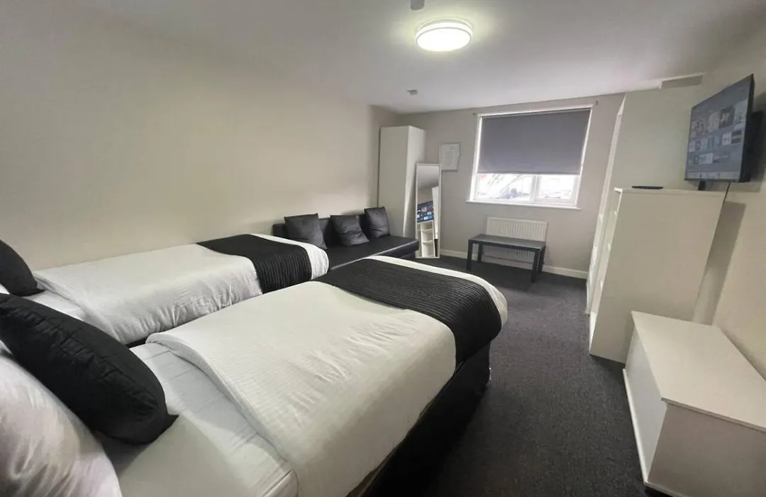 Ryan I Air I Bnb - 102 Mill Street - Free Parking-1