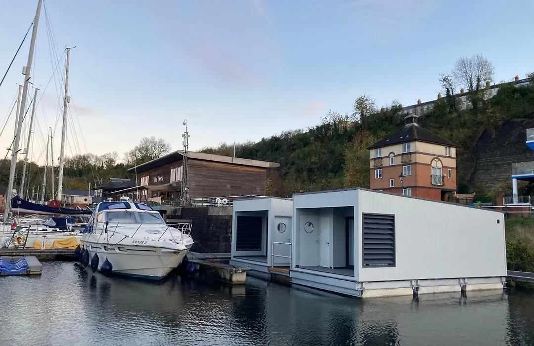 Rooms At Penarth Marina-1