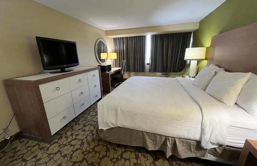 Ramada Plaza By Wyndham Charlotte South End Airport-1