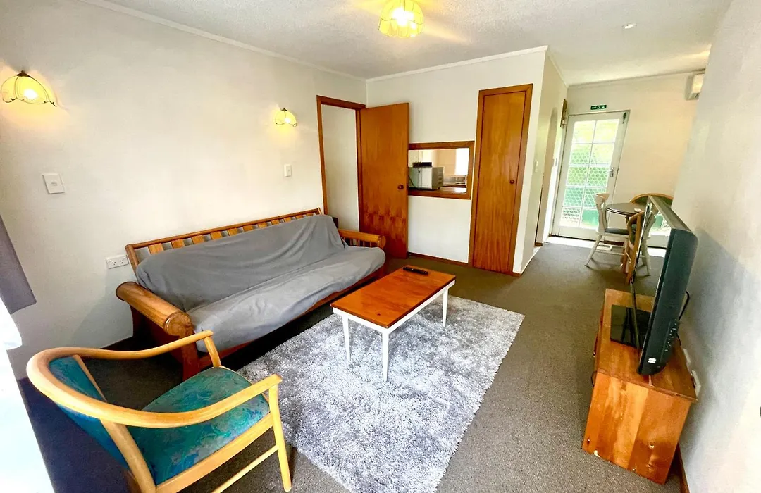 Browns Bay Olive Tree - Pet Friendly Family Apartment-1