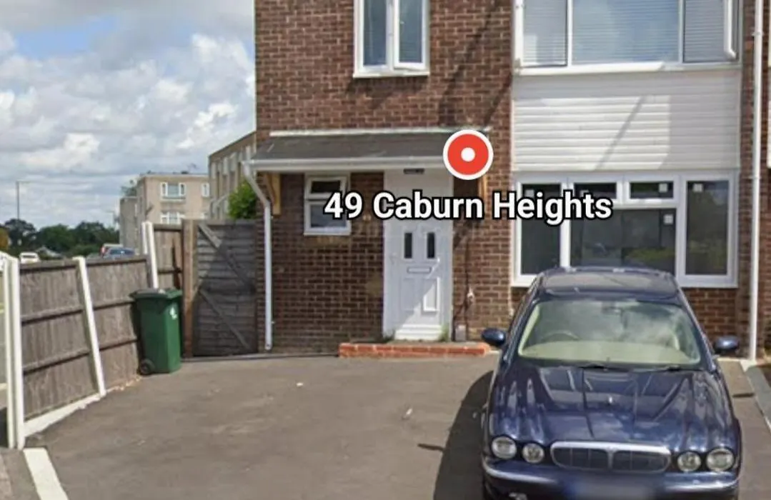 Gatwick Guest House - Short & Long Stay, Airport Parking, Airport Shuttle, Early & Late Check In-1