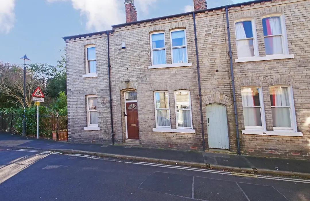 59 Moss Green - Close To The City Centre-1