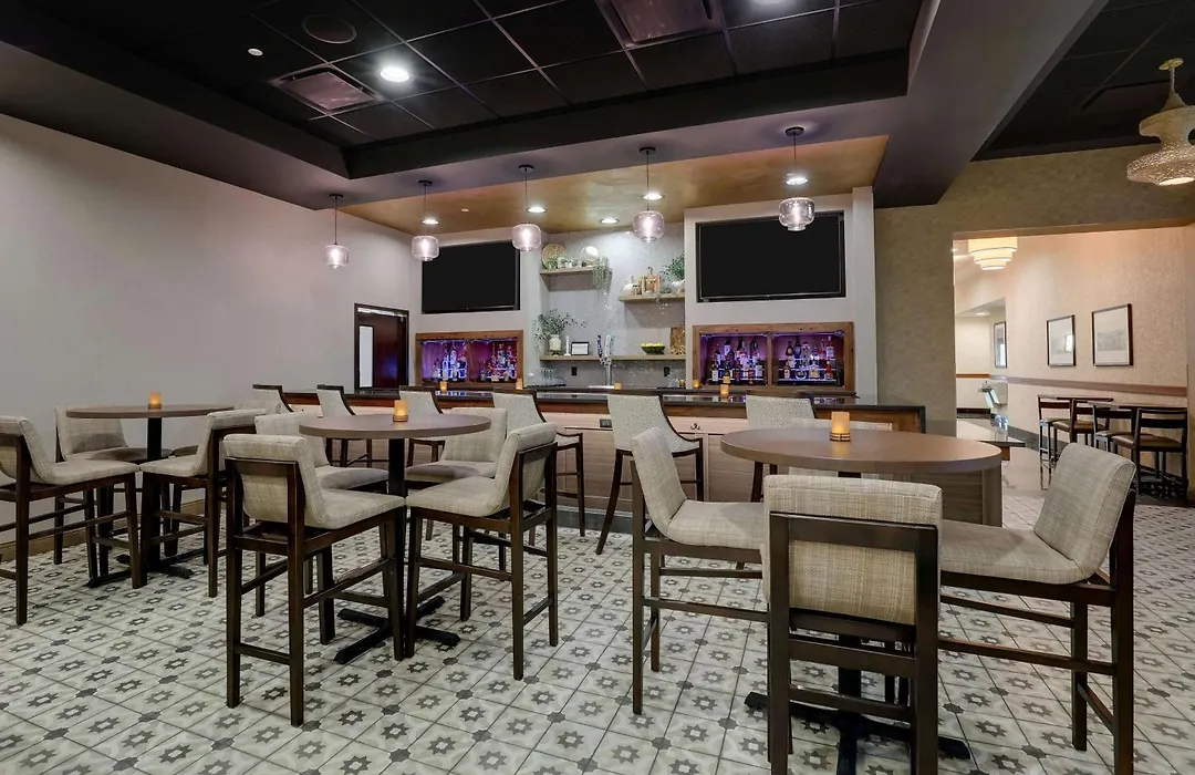 Drury Inn & Suites Charlotte Northlake-1