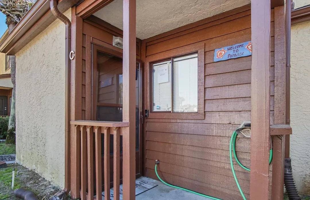 5 Minutes Walk To Beach, Family Friendly Condo With Shared Pool, Tennis Court-1