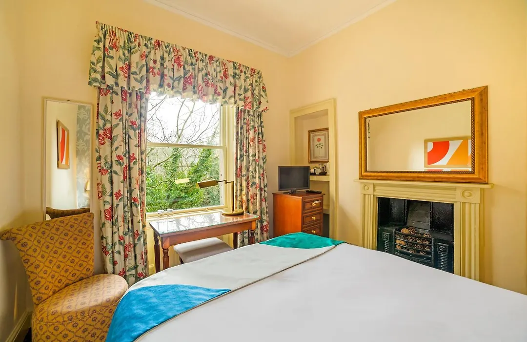Oyo Bailbrook Lodge, Bath-1