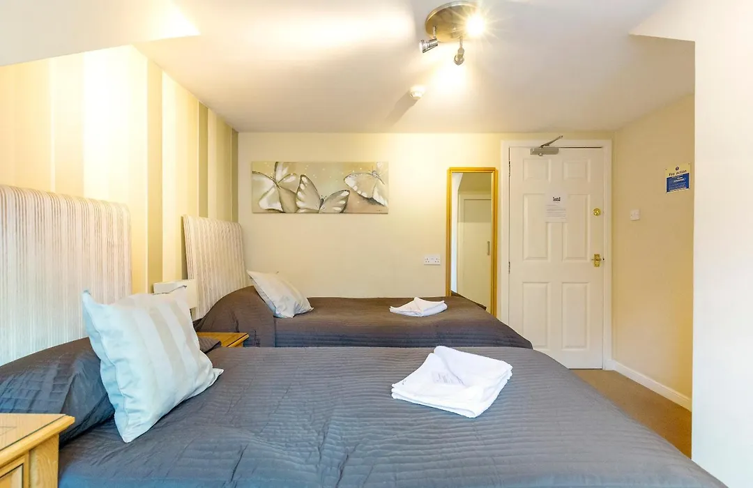 Arden Guest House, Craigmillar Castle Edinburgh-1