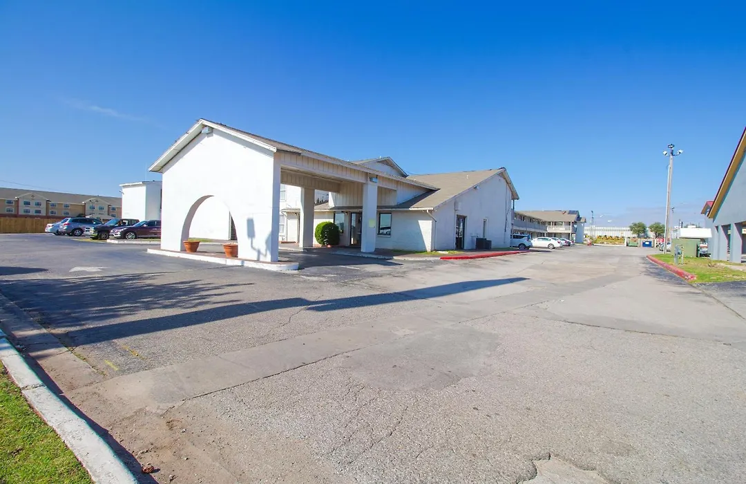 Studio Inn Extended Stay Oklahoma City Airport By Oyo-1