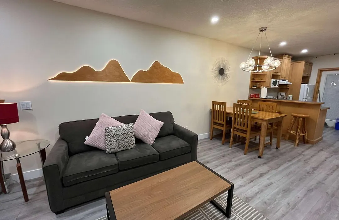 Banff Woods Lodge-1