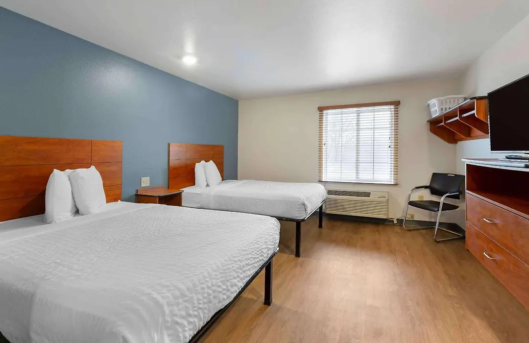 Extended Stay America Select Suites - Cleveland - Airport-1