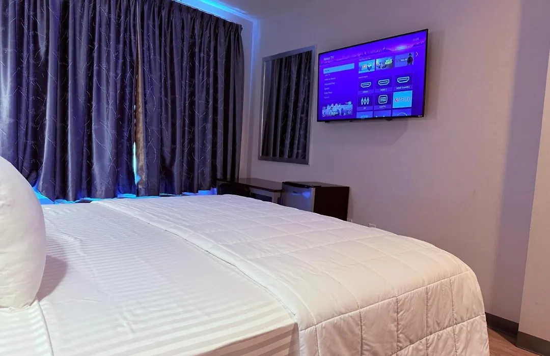 Bkway Hotel Brooklyn-1