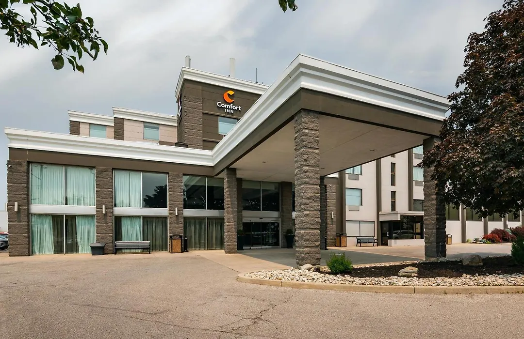 Comfort Inn & Conference Centre Toronto Airport-1