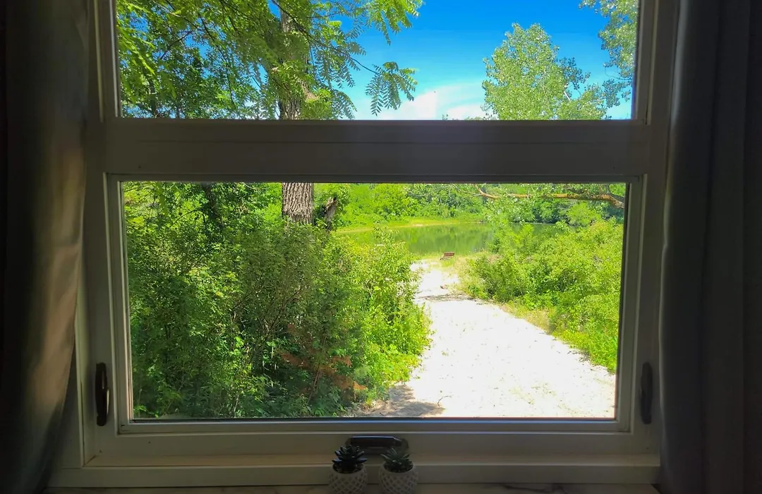 Sonlit Retreats-1